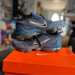 Nike VaporMax 2021 Flyknit Game sneakers Kids 6.5 used navy blue and black